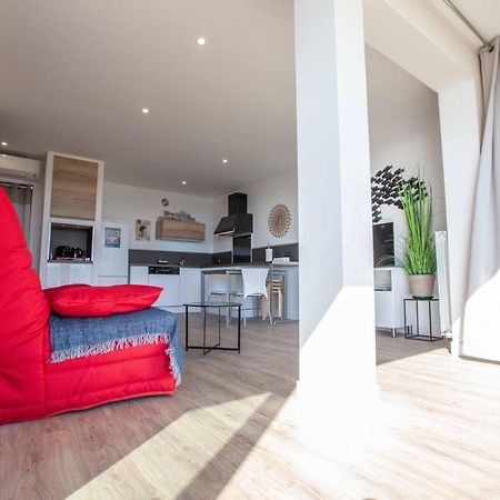 Tres Beau T2 Climatise Refait A Neuf, Vue Mer Panoramique Exceptionnelle A 120M A Pied De La Plage La Ciotat Luaran gambar